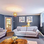3 Bed In Oc-92158