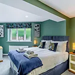 3 Bed In Oc-92158 *