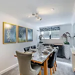 3 Bed In Oc-92158 Daire