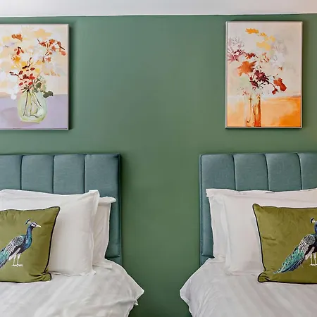 3 Bed In 92158 Харрогейт