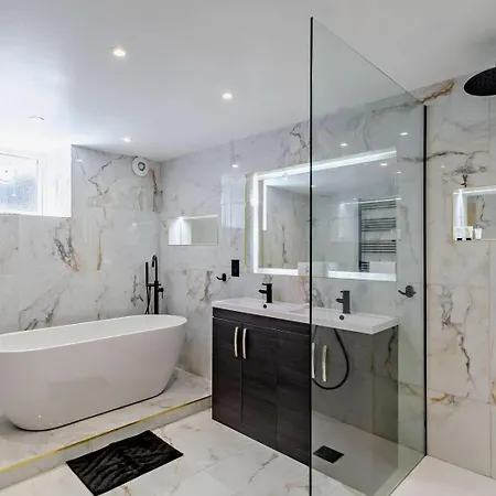 Appartement 3 Bed In Oc-92158 *