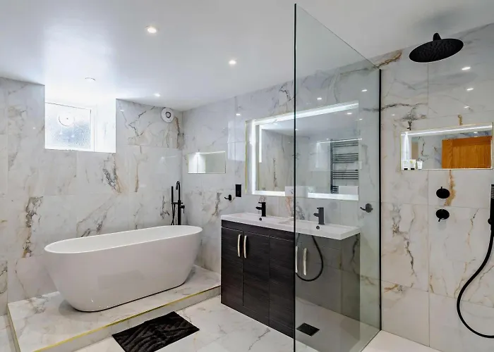 Appartement 3 Bed In Oc-92158 *